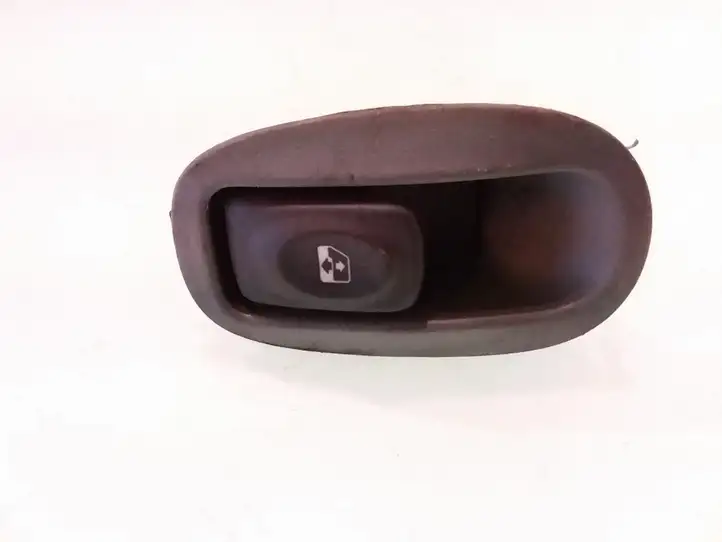 Renault Scenic I (1996 - 2003) 24359 Кнопка стеклоподъемников — фото 1