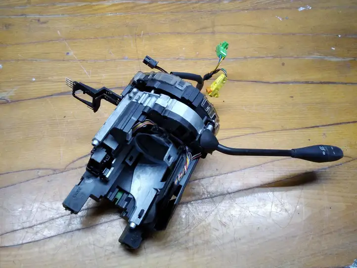 Mercedes-Benz E W211 (2002 - 2009) A2115459832 Контактное кольцо SRS — фото 2