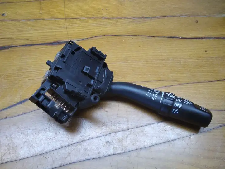 Toyota Avensis T250 (2003 - 2006) 8465205150 Переключатель стеклоочистителей — фото 1