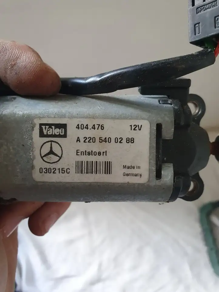 Mercedes-Benz E W211 (2002 - 2009) A2205400288 Электродвигатель регулировки рулевой колонки — фото 3