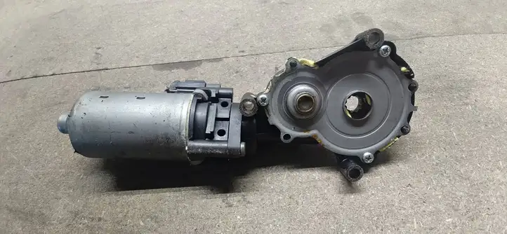 Toyota Avensis T250 (2006 - 2009) 8582033020 Электродвигатель сиденья — фото 4