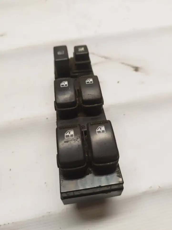 Hyundai Tucson JM (2004 - 2009) Кнопка стеклоподъемников — фото 2