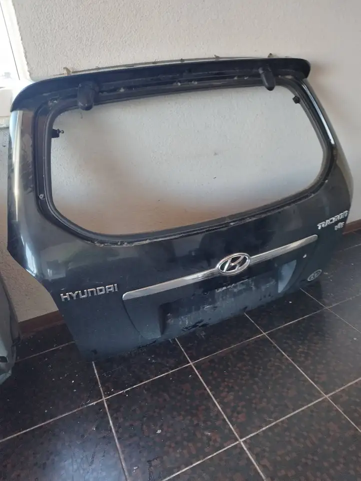 Hyundai Tucson JM (2004 - 2009) Крышка багажника — фото 4