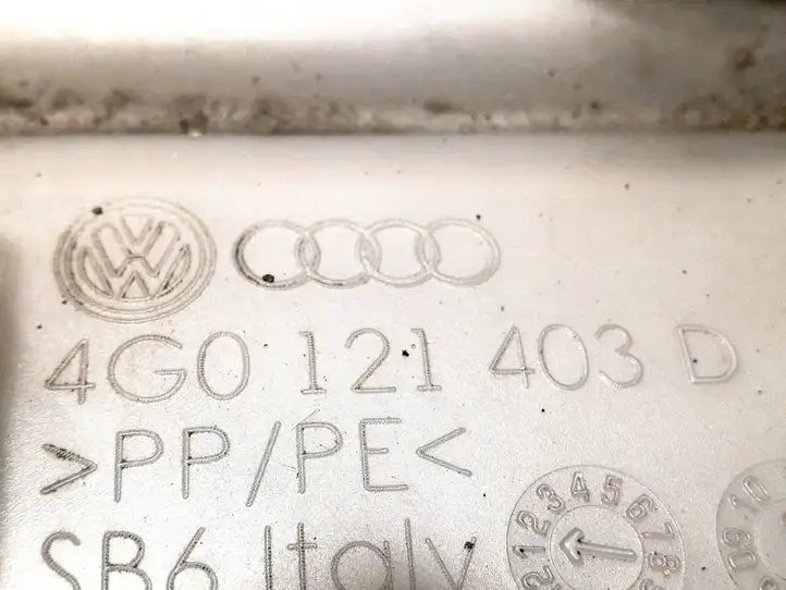Audi A7 S7 4G (2010 - 2014) 4C0121403B Расширительный бачок — фото 2