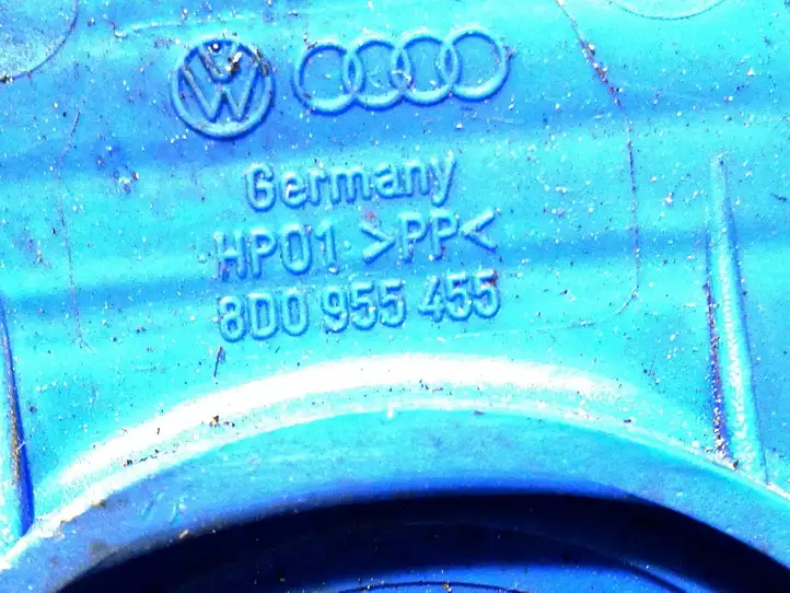 Audi A8 S8 D3 4E (2002 - 2005) 8D0955455 Горловина бачка омывателя — фото 2
