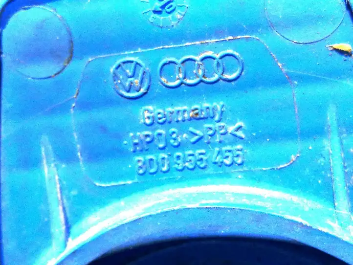 Audi A8 S8 D3 4E (2005 - 2007) 8D0955455 Горловина бачка омывателя — фото 2