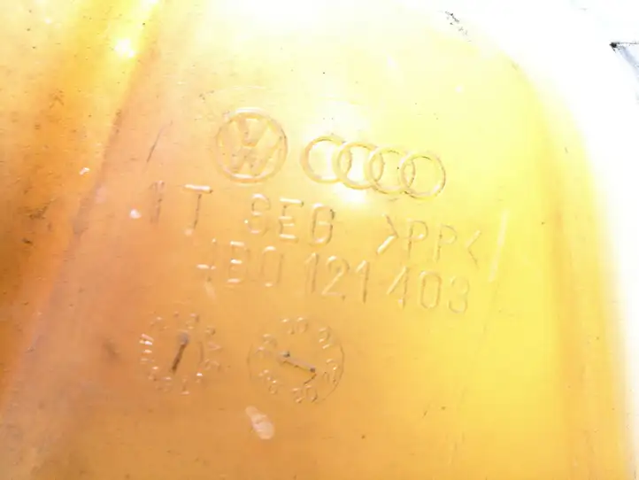 Audi A6 S6 C5 4B (1997 - 2001) 4B0121403 Расширительный бачок — фото 2
