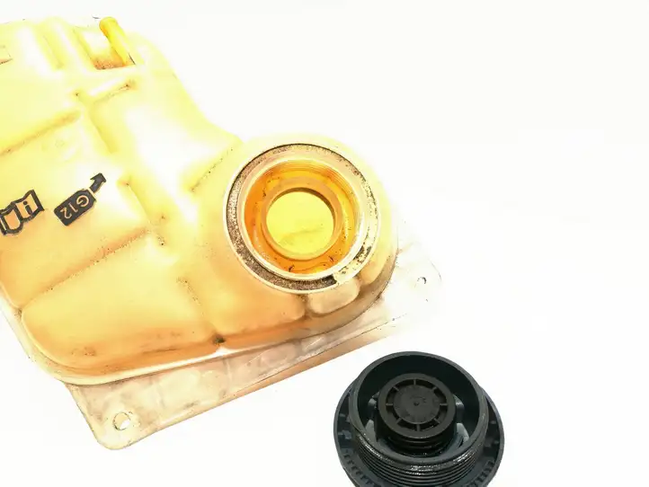 Audi A6 S6 C5 4B (1997 - 2001) 4B0121403 Расширительный бачок — фото 7