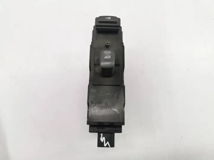 Volvo S60 (2000 - 2004) 8682950 Кнопка стеклоподъемников — фото 1