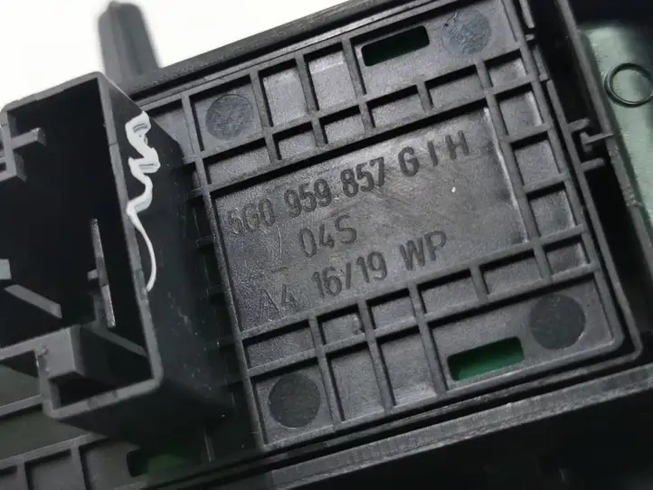 Seat Ateca (2016 - ) 5G0959857G Кнопка стеклоподъемников — фото 2