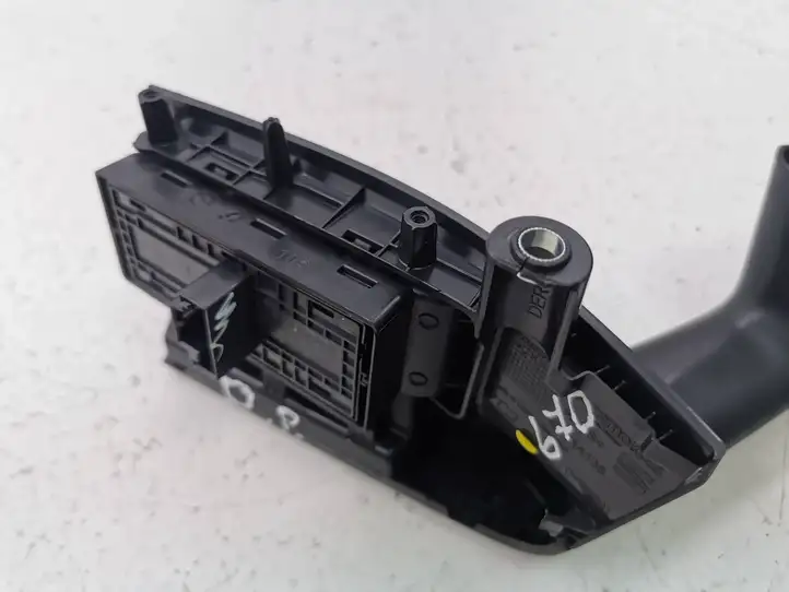 Seat Ateca (2016 - ) 5G0959857G Кнопка стеклоподъемников — фото 3