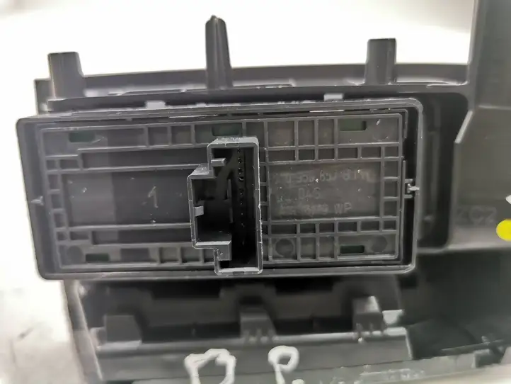 Seat Ateca (2016 - ) 5G0959857G Кнопка стеклоподъемников — фото 4