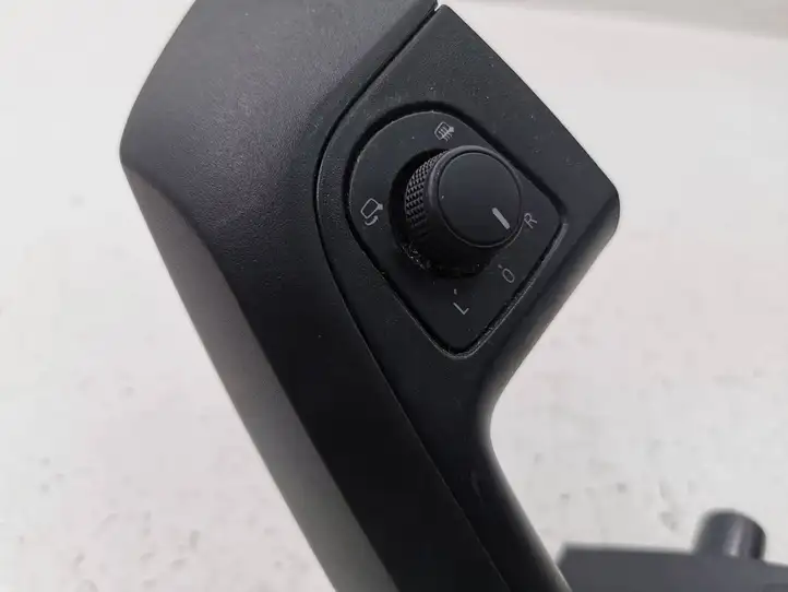 Seat Ateca (2016 - ) 5G0959857G Кнопка стеклоподъемников — фото 6