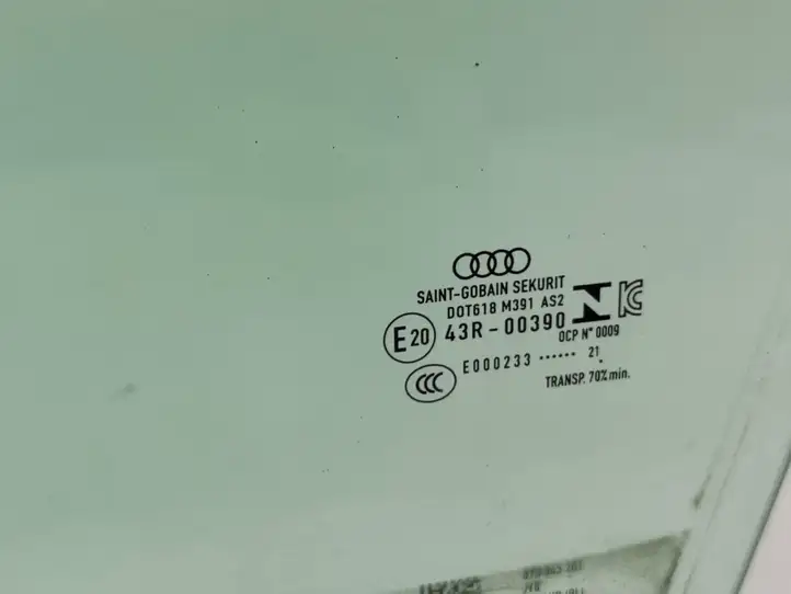 Audi A3/S3 8Y (2020 - ) E2043R00390 Стекло передней двери — фото 2