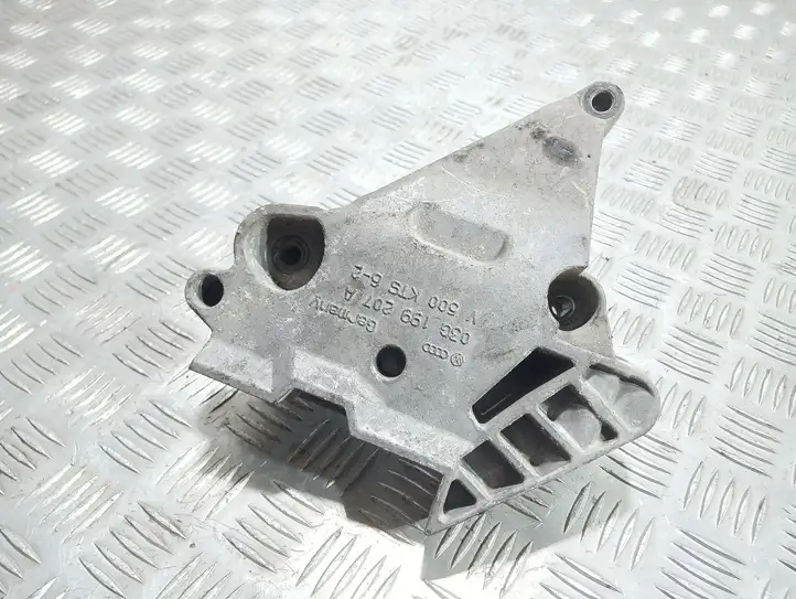 Volkswagen Golf V (2003 - 2009) 03G199207A Кронштейн двигателя — фото 2