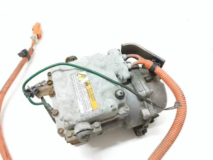 Peugeot iOn (2010 - 2016) 7813A520 Компрессор (насос) кондиционера воздуха — фото 2