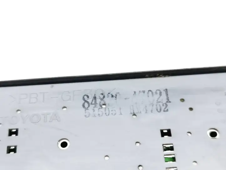 Toyota Prius (XW20) (2003 - 2009) 8482047021 Блок кнопок стеклоподъемников — фото 6