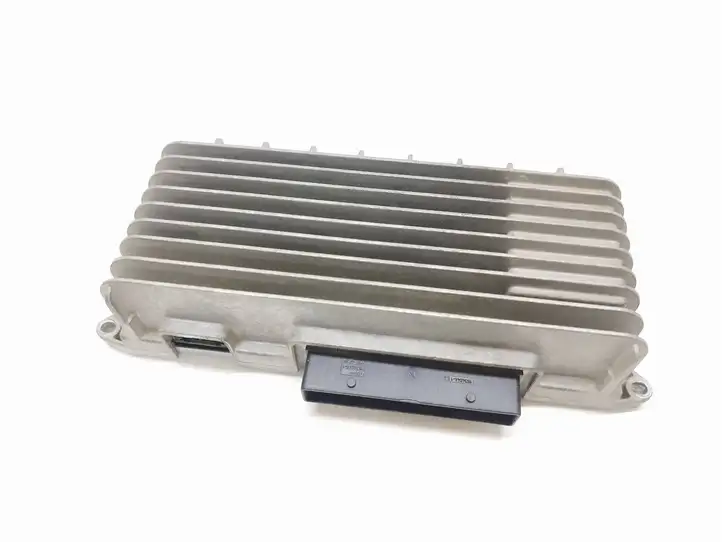 Audi A6 S6 C6 4F (2008 - 2011) 4F0910223M Усилитель звука — фото 1