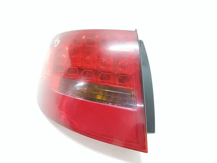Audi A6 S6 C6 4F (2008 - 2011) 89317039 Задний фонарь в кузове — фото 2