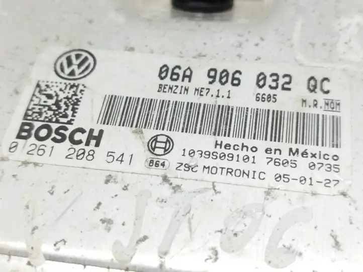 Volkswagen Jetta V (2005 - 2010) 06A906032QC Блок управления двигателем (ЭБУ) — фото 5