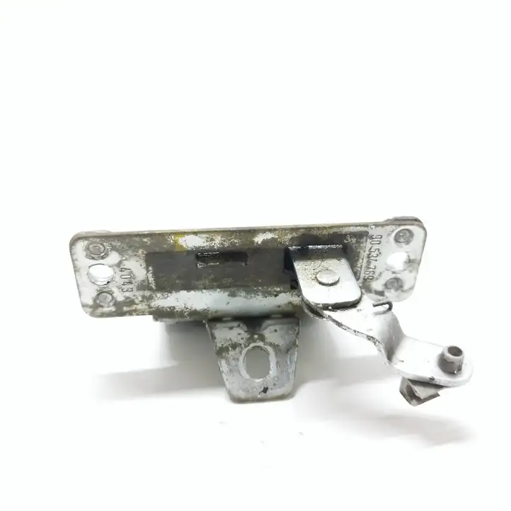 Opel Corsa C (2000 - 2003) 90534769 Замок крышки багажника — фото 4