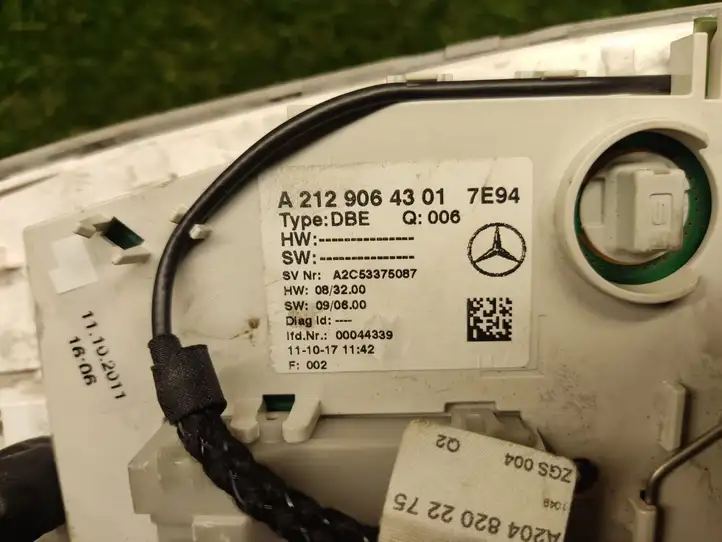 Mercedes-Benz E W212 (2009 - 2016) A2129064301 Передняя подсветка — фото 1