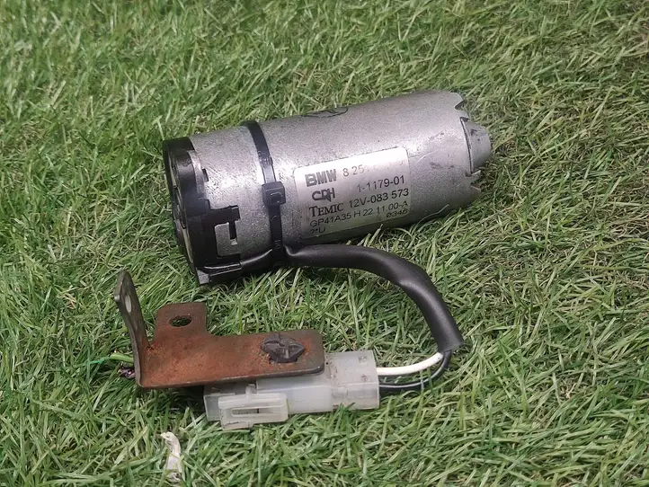 BMW X5 E53 (1999 - 2006) 1117901 Электродвигатель сиденья — фото 4