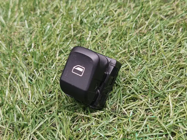 Audi A3/S3 8V (2012 - 2016) 8V0959855 Кнопка стеклоподъемников — фото 1