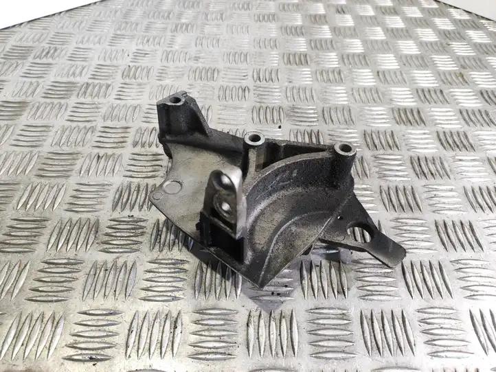 Nissan Tiida C11 (2004 - 2011) 8200408668 Кронштейн двигателя — фото 2