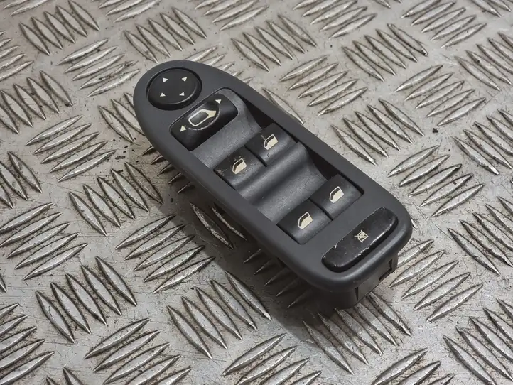 Citroen C5 (2004 - 2008) 96514300ZF Кнопка стеклоподъемников — фото 1