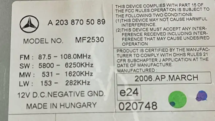 Mercedes-Benz C W203 (2000 - 2007) A2038705089 Магнитола / мультимедийная система — фото 4