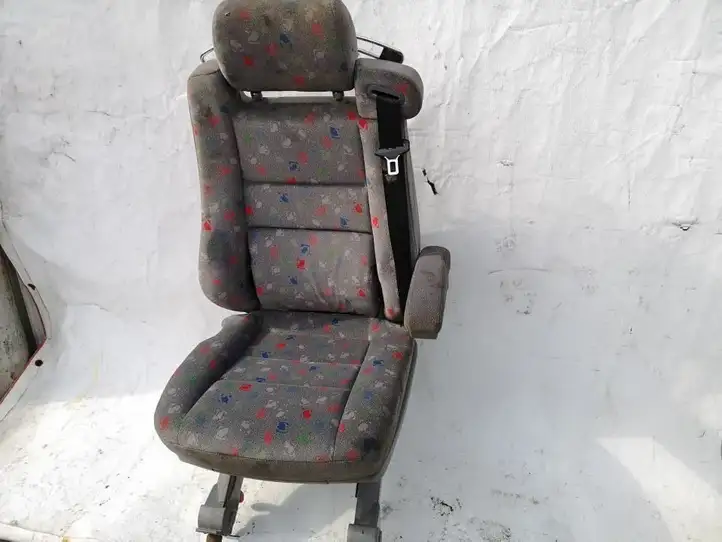 Mercedes-Benz Vito Viano W638 (1996 - 2003) Переднее сиденье пассажира — фото 3