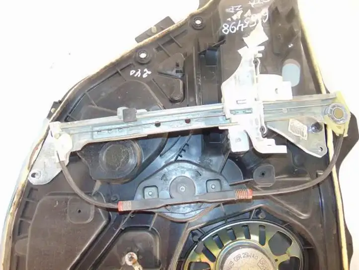 Ford Fiesta (2000 - 2005) 1528042 Механический стеклоподъемник задней двери — фото 3