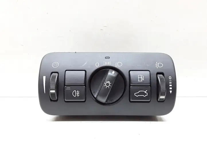 Volvo XC60 (2008 - 2013) 30739413 Включатель фонарей — фото 1