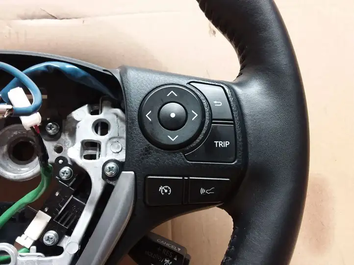 Toyota RAV 4 (XA40) (2012 - 2018) Руль — фото 3