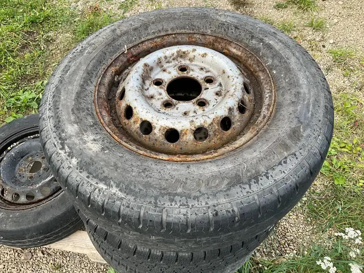 Mercedes-Benz Sprinter W901 W902 W903 W904 (1995 - 2007) A9034010802 Стальной штампованный диск R15 — фото 1