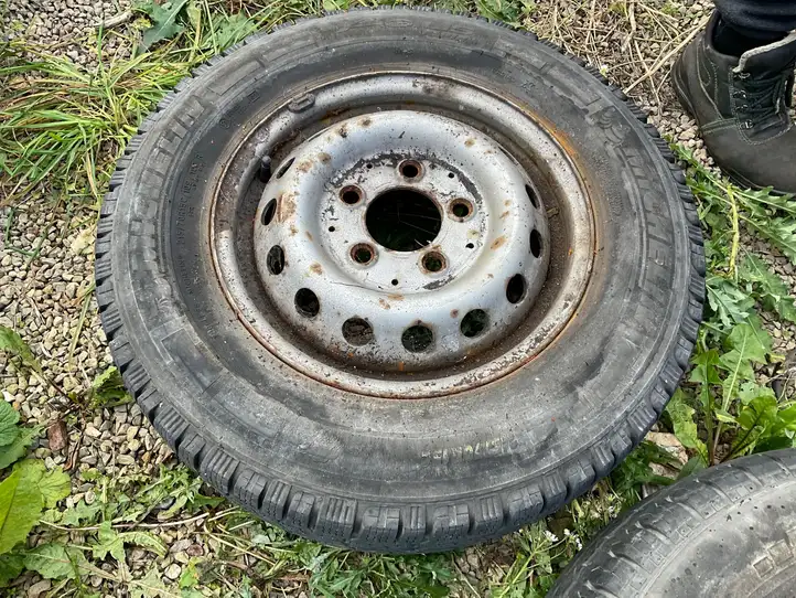 Mercedes-Benz Sprinter W901 W902 W903 W904 (1995 - 2007) A9034010802 Стальной штампованный диск R15 — фото 1