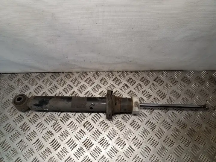 BMW 5 F10 F11    Задний амортизатор с пружиной