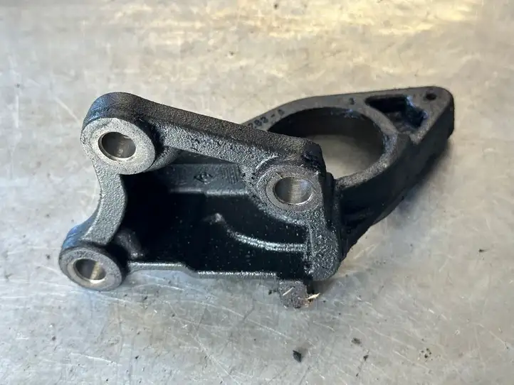 Opel Vivaro (2006 - 2014) 8200452283A Кронштейн подвесного подшипника — фото 2