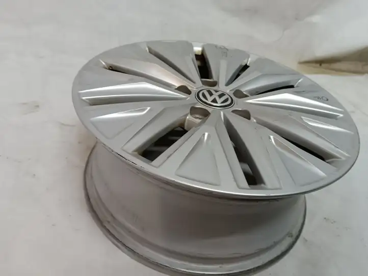 Volkswagen Jetta USA (2019 - ) 5GM601025AC Легкосплавный колесный диск R16 — фото 4