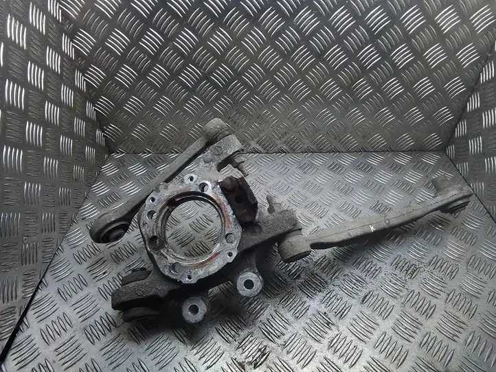 BMW 7 E65 E66 (2001 - 2008)   Задний поворотный кулак (ступица, цапфа)