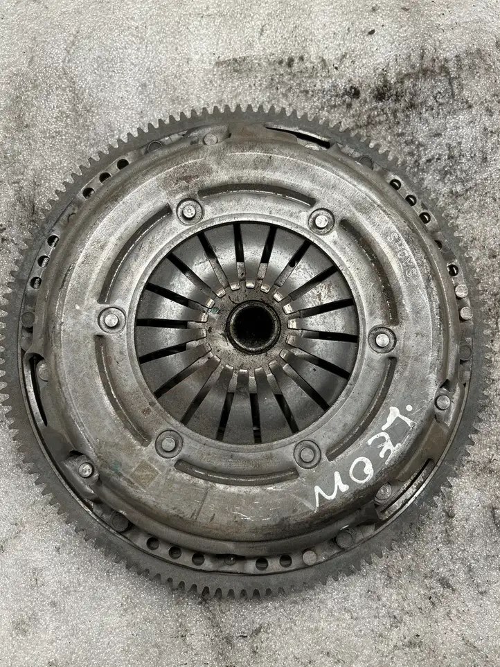 Seat Leon (5F) (2012 - 2019) 3082001907 Корзина сцепления — фото 1