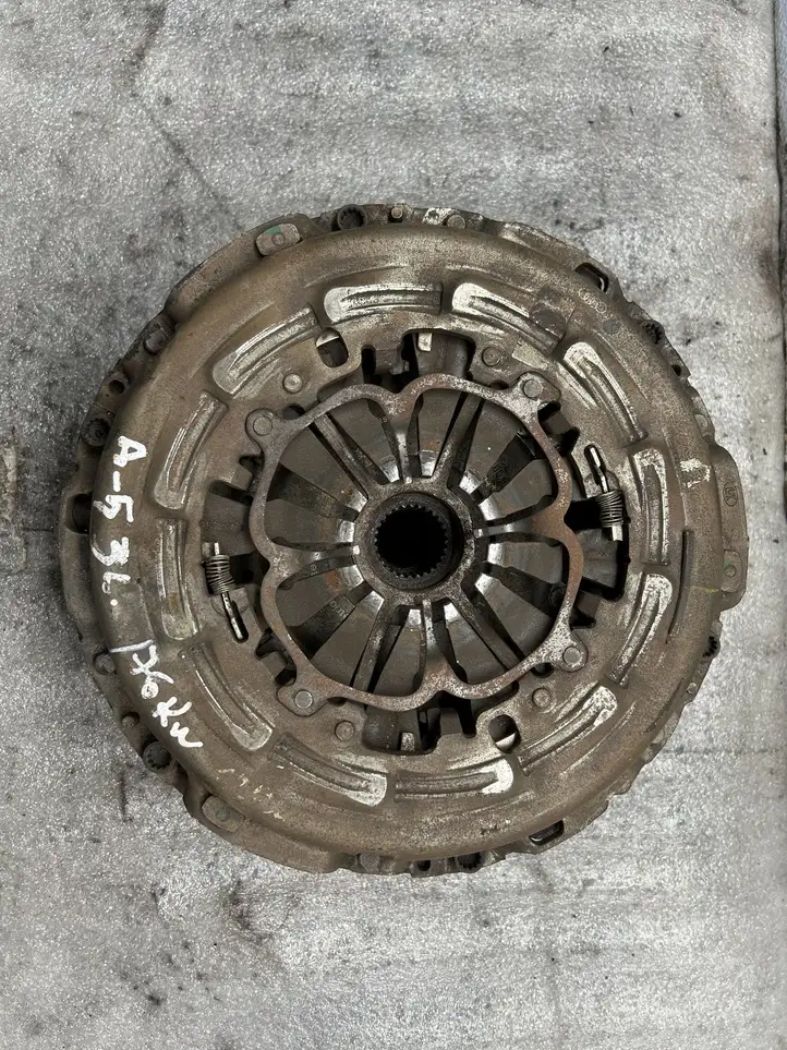 Audi A5 (2007 - 2011)  0B4142025A Корзина сцепления