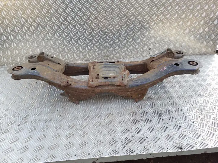 Toyota Avensis T270 (2009 - 2012)   Задняя траверса