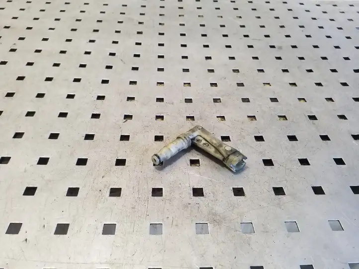 Volkswagen PASSAT B8 (2015 - )   Трубка (трубки)/ шланг (шланги) сцепления