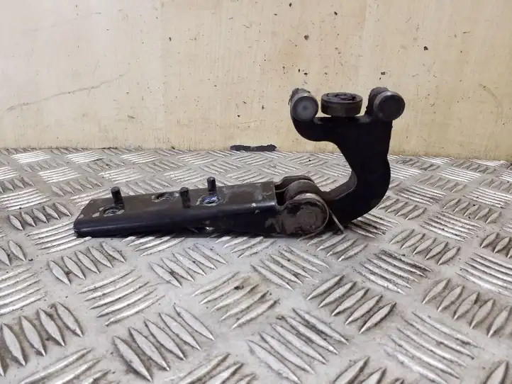 Nissan NV400 (2012 - 2020) 77653050R Средняя направляющая ролика раздвижной двери — фото 3