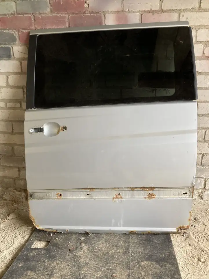 Mercedes-Benz Vito Viano W639 (2003 - 2010) 6397301905 Верхняя петля передней двери — фото 1