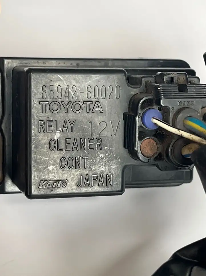 Toyota Land Cruiser (J120) (2002 - 2009) 8594260020 Реле омывателя фар — фото 2