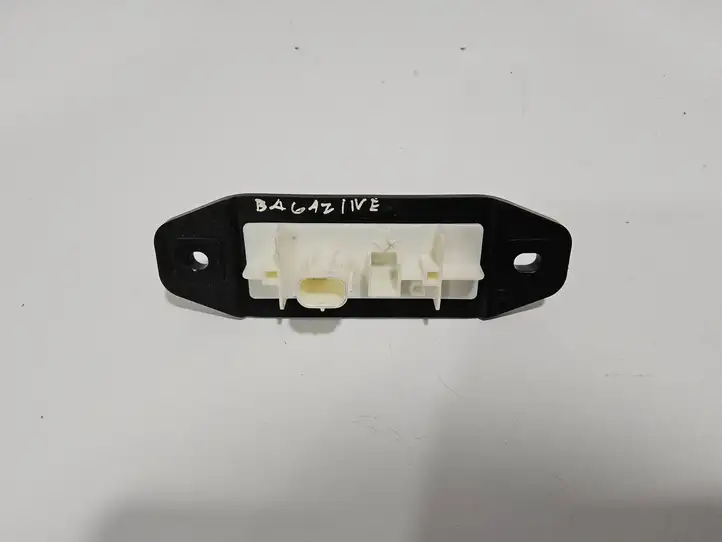 Toyota Sienna XL40 IV (2021 - ) 8484047050 Внутренняя ручка двери багажника — фото 2