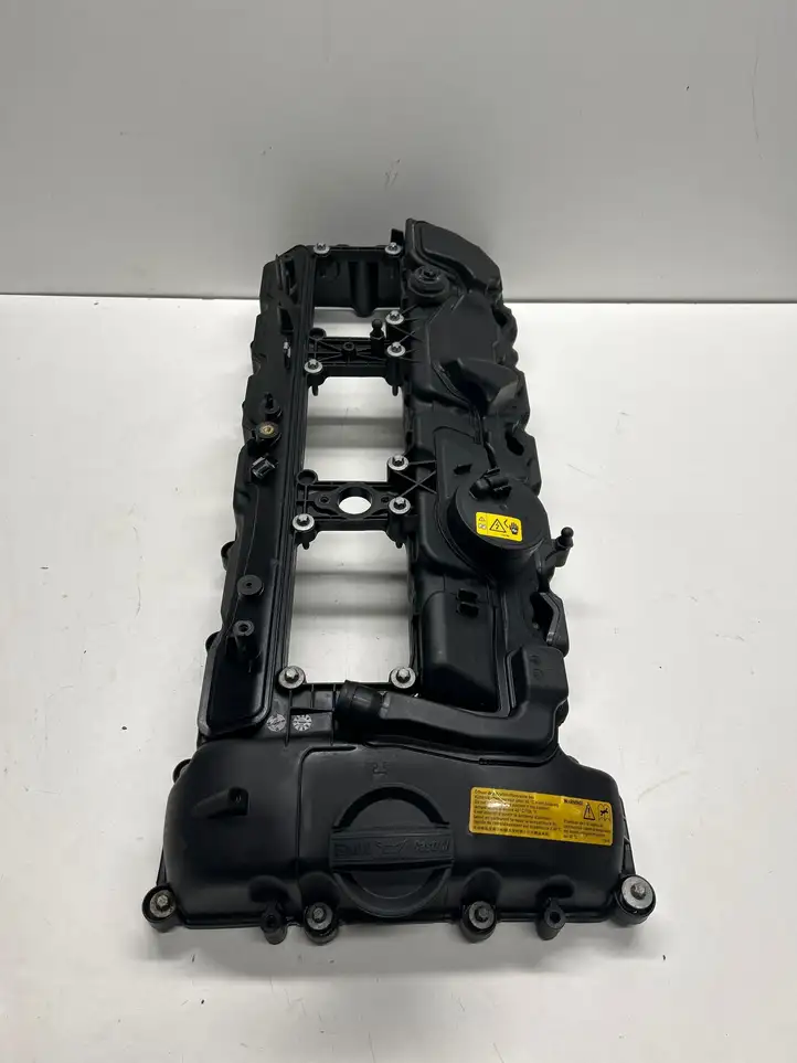 BMW M4 F82 F83 (2014 - 2020) 7846359 Крышка головки блока цилиндров — фото 2